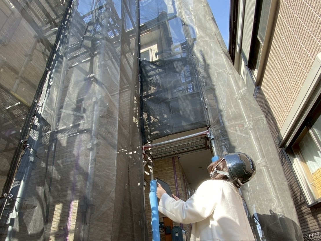 屋根塗装の現場へ進捗確認👀🏠🎨 画像