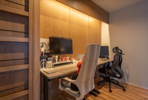 小さな空間に作業スペースを。 アイキャッチ画像