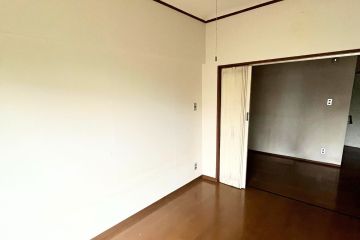 2024-04/1713065075_6