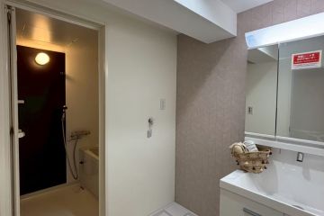 works/113/line-album-20251116-260405-19-