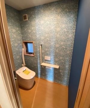 素敵ブルーの華やかお手洗い アイキャッチ画像